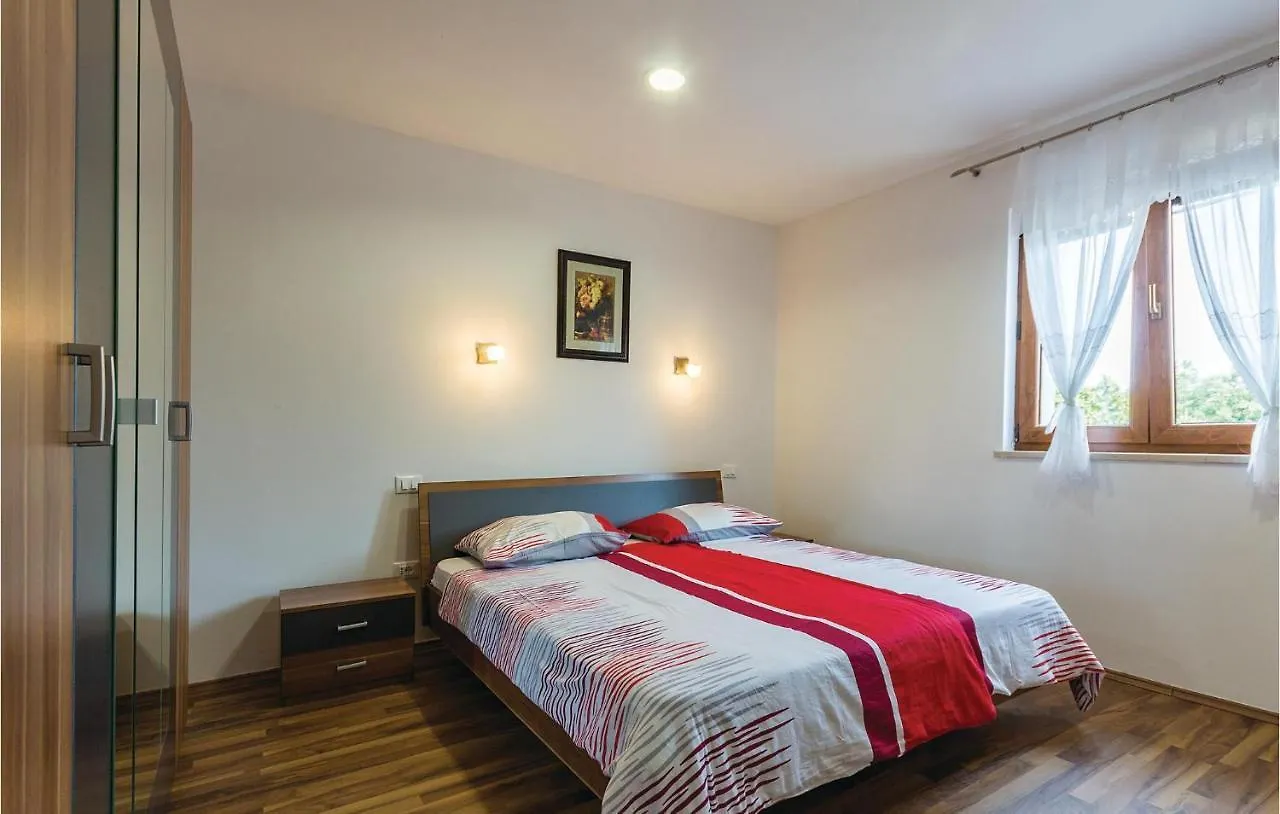 Nice Apartment In Orbanici With Wifi