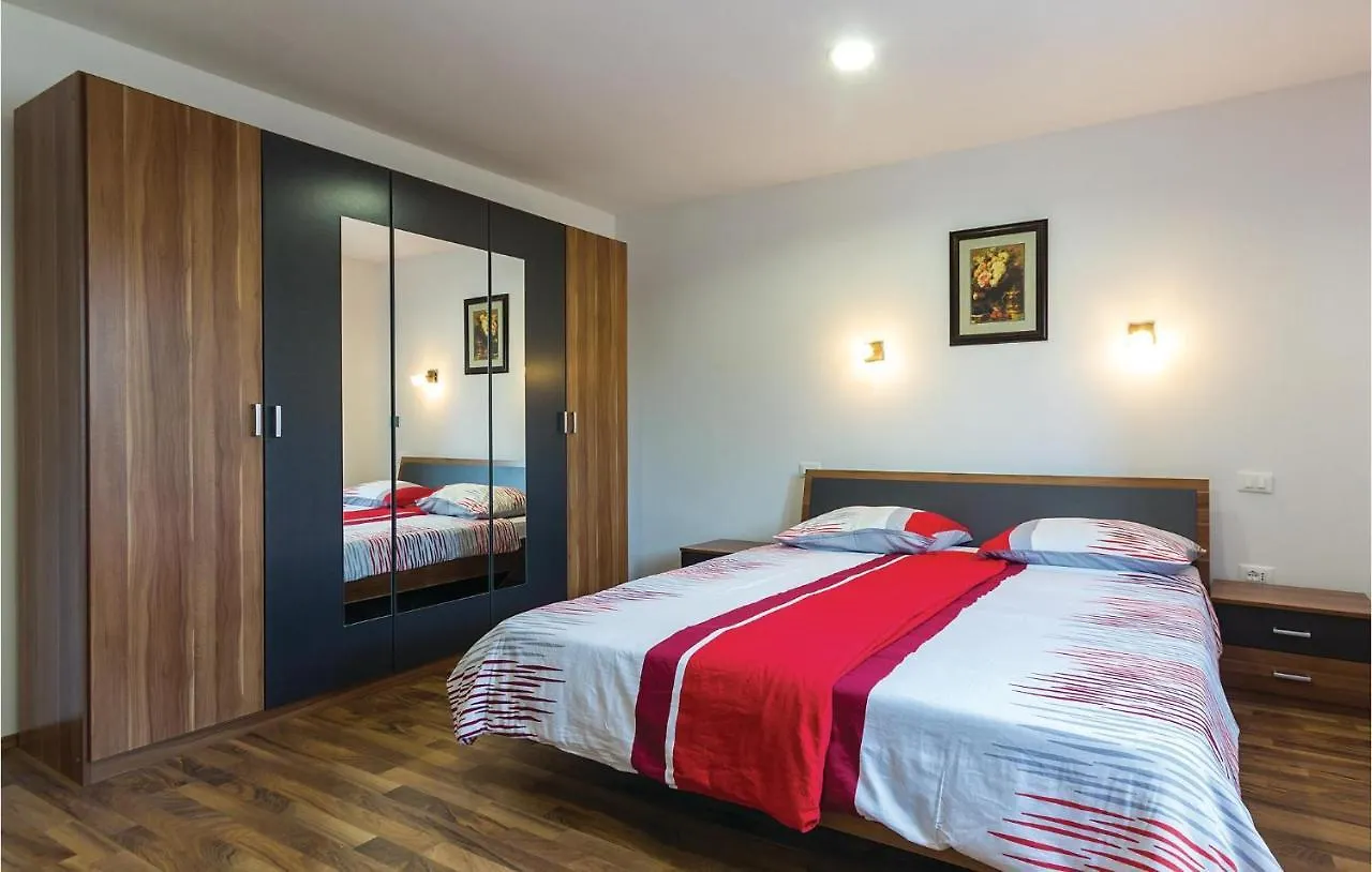 Nice Apartment In Orbanici With Wifi 크로아티아