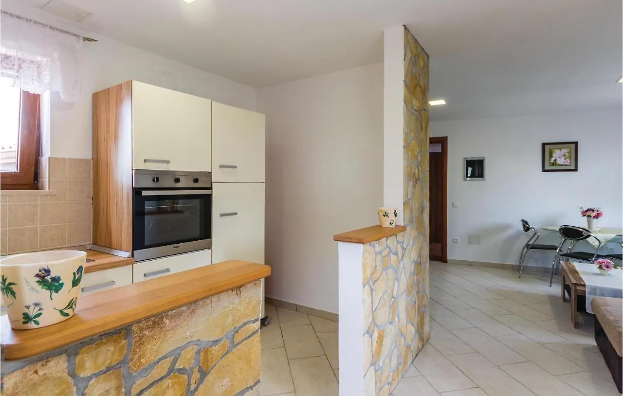 Nice Apartment In Orbanici With Wifi