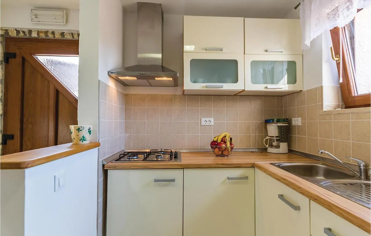 Nice Apartment In Orbanici With Wifi